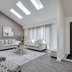 Luxury 5Br Villa In Scarborough