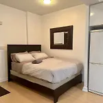 1Bdrm Plus Den With 2 Real Beds Plus Sofabed & Terrace & Parking