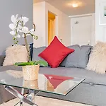 York Suites
