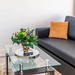 Large 3Br Apartment Steps From High Park