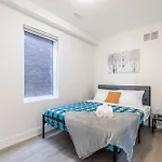 Large 3Br Apartment Steps From High Park