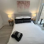New Modern 3Br Loft W Parking&Terrace Close To Beach