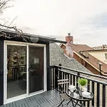 Modern City Suite With Rooftop Patios