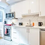 Spacious 2Br Apartment - Regent Park Near Downtown