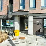Spacious 2Br Apartment - Regent Park Near Downtown
