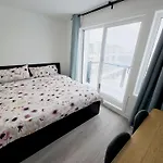 King Bed Tv Private Ensuite Retreat Bathroom Or Economical Double Bed Room