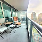 Downtown Spacious Lakeview 2 Beds Salt Water Pool Gym Free Parking