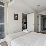 Elegant Condo, Toronto Views , Cityplace Downtown
