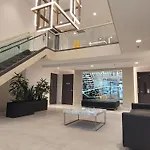 Downtown Spacious Lakeview 2 Beds Salt Water Pool Gym Free Parking