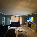 Entire House Near Bluffers