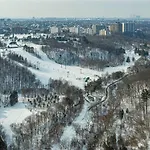 Entire House In Heart Of North York In The Nature