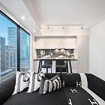 The Estate - Yorkville - Indoor Pool & Hot Tub