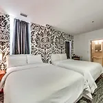 Isabella Hotel & Suites