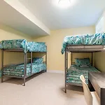 Simply Comfort. North York Guest House