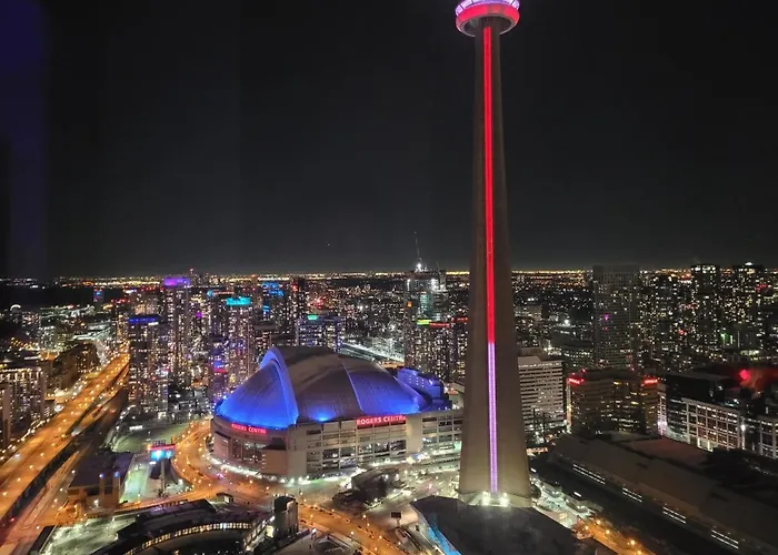 Two Bd Cn Tower And Lake Ontario View