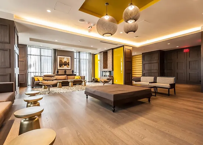 Loft - Entertainment & Financial District
