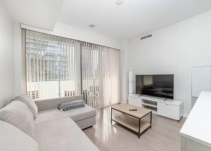 Luxury Downtown Toronto Oasis 2 Beds +Free Parking