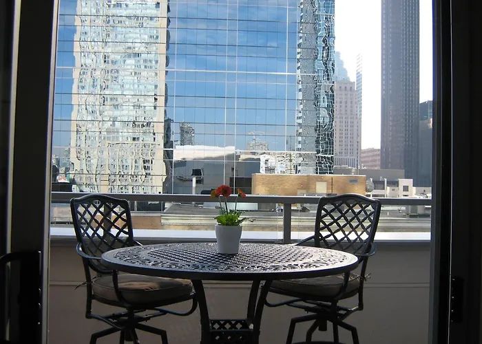Yonge Suites Furnished Apartments