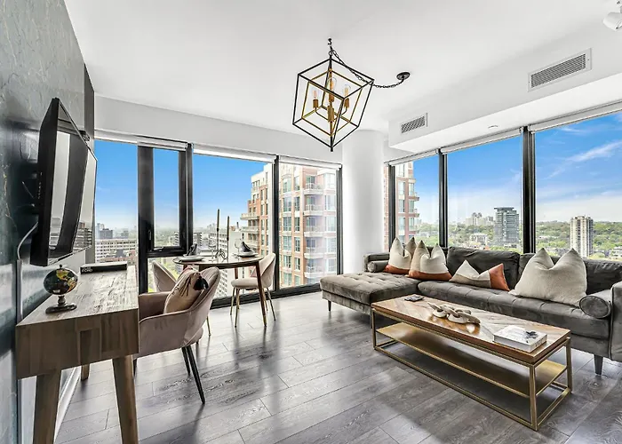 Executive 1 Bedroom Close To Four Seasons Yorkville!