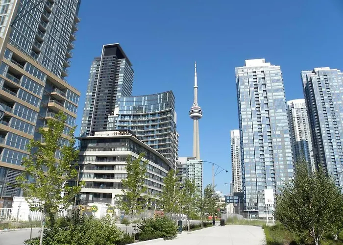 Stylish Condo Downtown Near Cn Tower - Free Parking