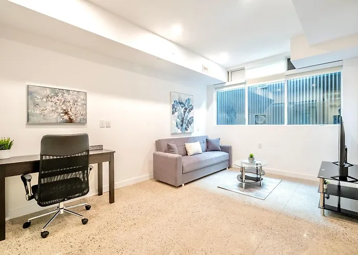 Modern 2Br Apartment - Near Downtown
