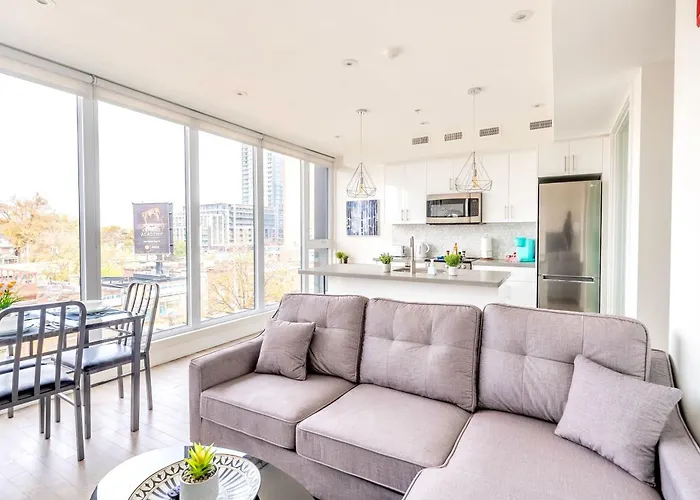 Chic 3-Bedroom Condo Near High Park