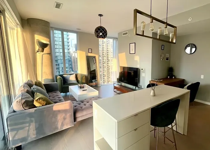 Stunning Suite In Downtown Perfect For Businesses Trips And Small Families