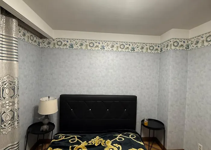 Entire House Near Bluffers