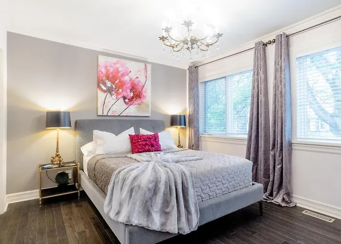 Downtown Luxury Victorian Retreat
