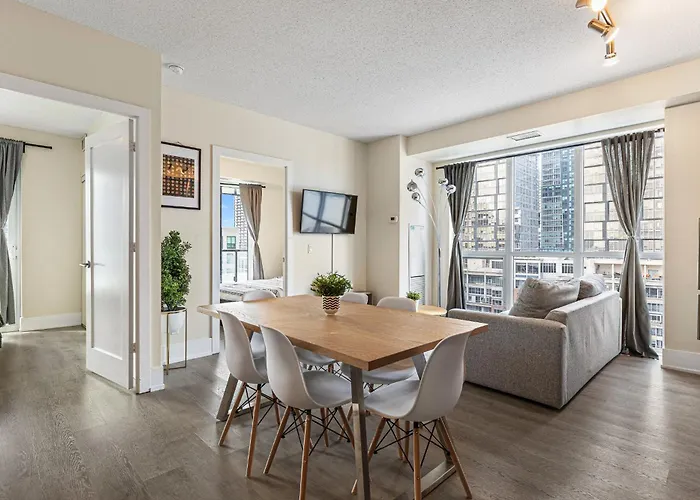 3 Bedroom Beside Cn Tower With Parking Downtown Toronto