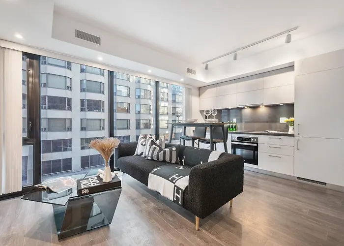 The Estate - Yorkville - Indoor Pool & Hot Tub