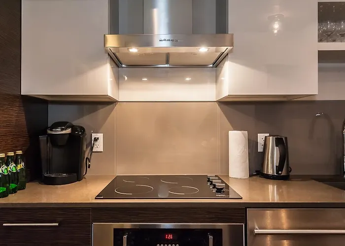 Lifesuites King West Loft