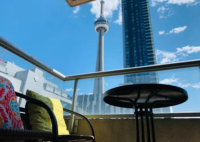 Luxury 3 Bedroom/2 Bathroom Apartment With Cn Tower View In The Heart Of Downtown Toronto