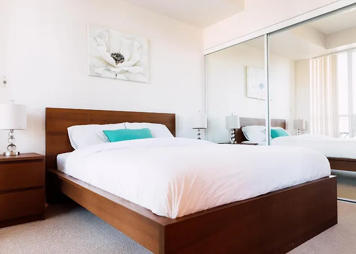 Sarkar Suites - Maple Leaf Square