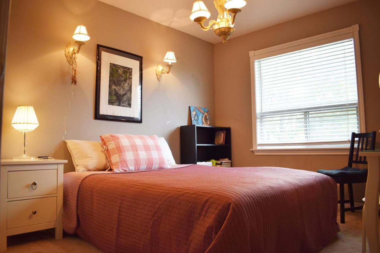 Spacious Artistic House In Holiday home *