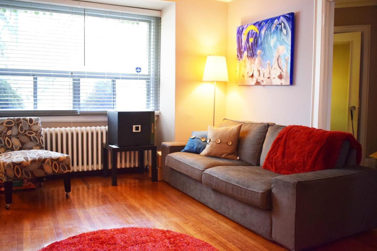 Holiday home Spacious Artistic House In *