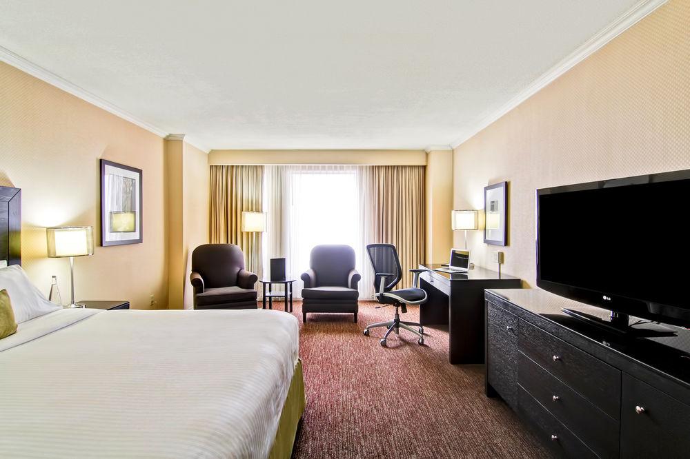 Hotel Delta By Marriott East 4*