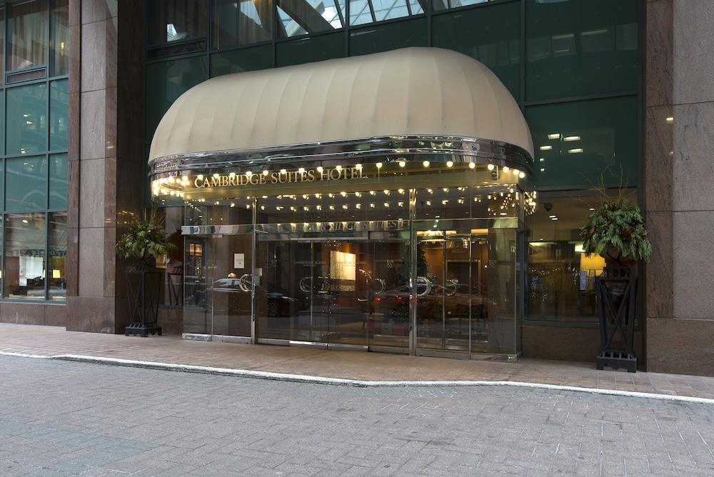 Cambridge Hotel