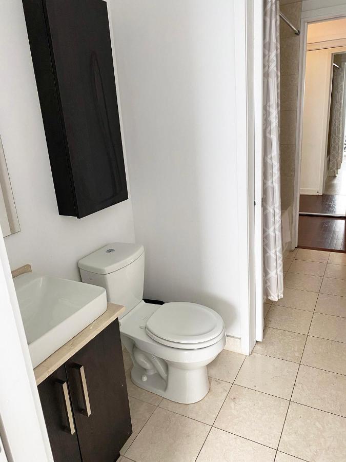 Ihost Suites Ice Apartment Toronto