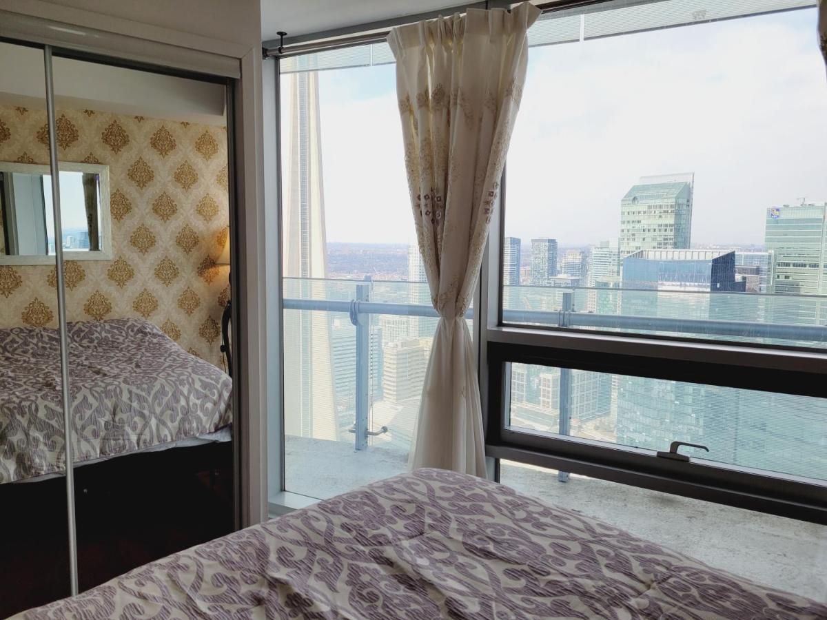 Two Bd Cn Tower And Ontario View Apartment Toronto
