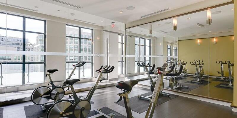 Loft - Entertainment & Financial District