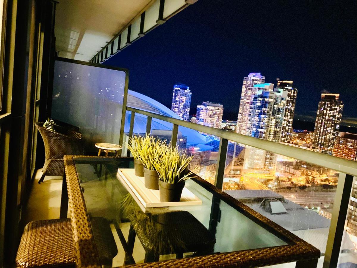 Front Street Suites Apartment *