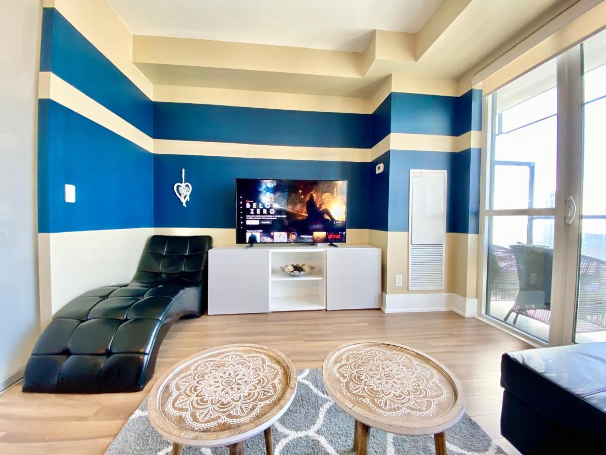 Front Street Suites Apartment *