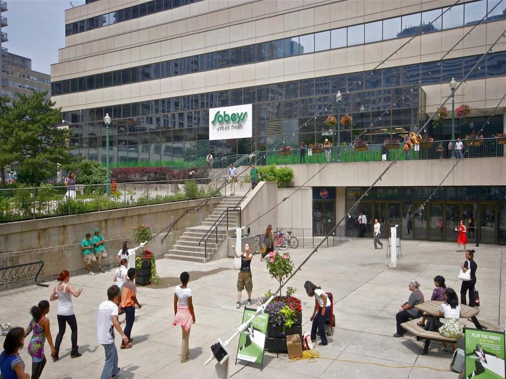 Aparthotel Canada On Bay, Established 1998 Toronto