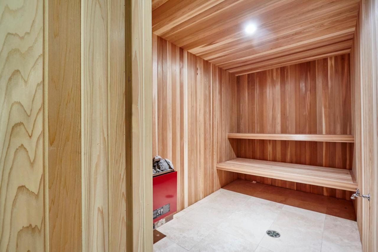 Elegant Apartment With Sauna Hotel *