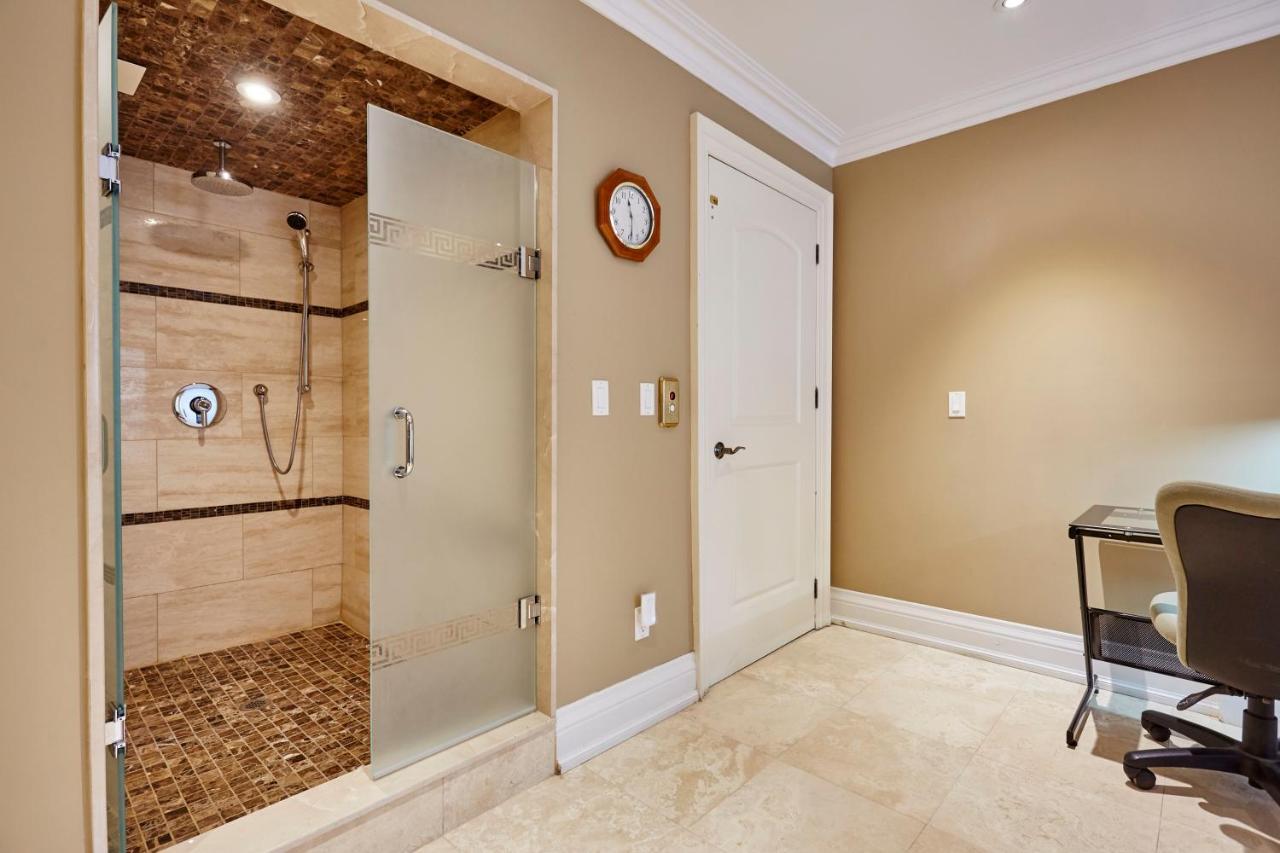 Elegant Apartment With Sauna Hotel