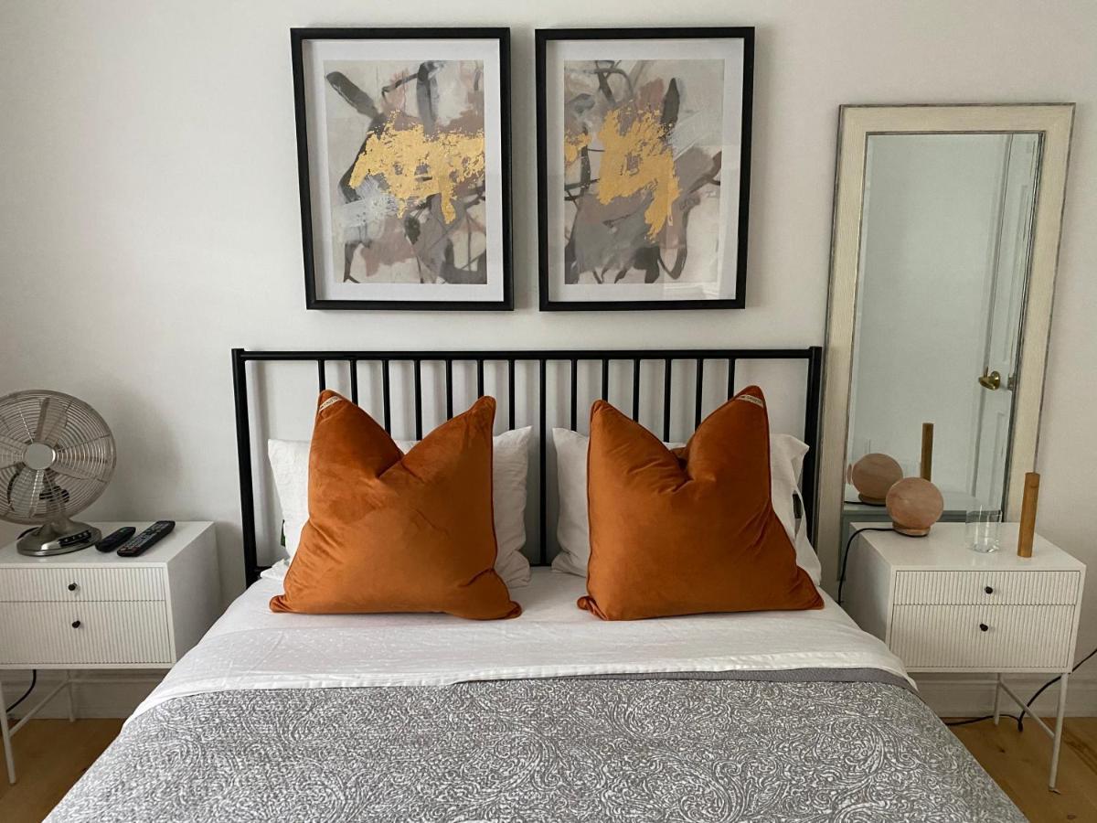 Homestay Clearbrooke Gem- Bright Private Bedroom Close To Yyz Toronto
