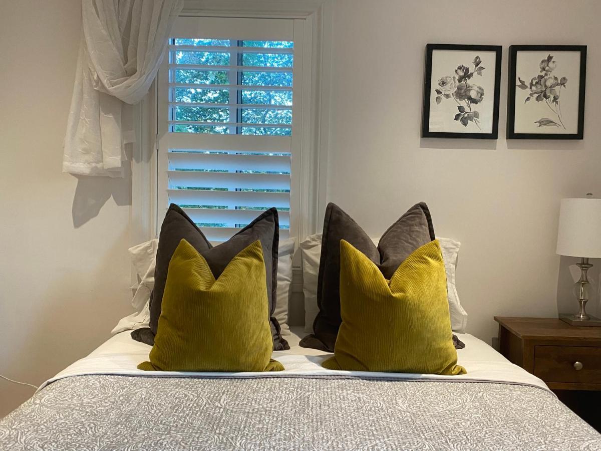 Homestay Clearbrooke Gem- Bright Private Bedroom Close To Yyz *