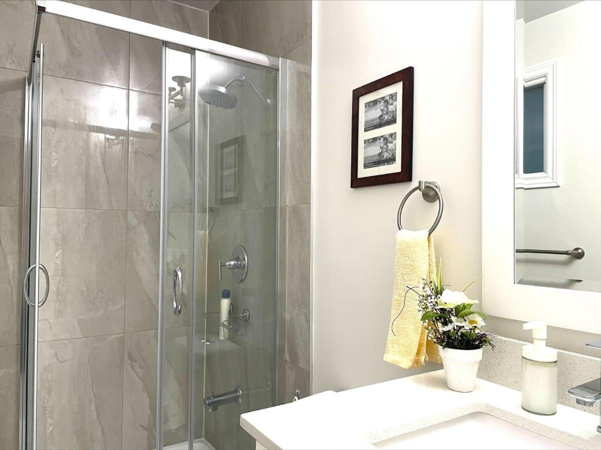77 Nice And Warm Series Rooms Toronto
