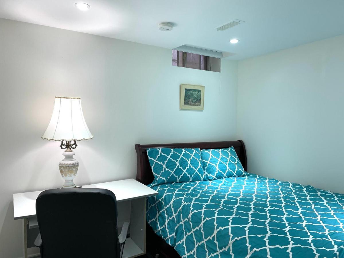 77 Nice And Warm Series Rooms *